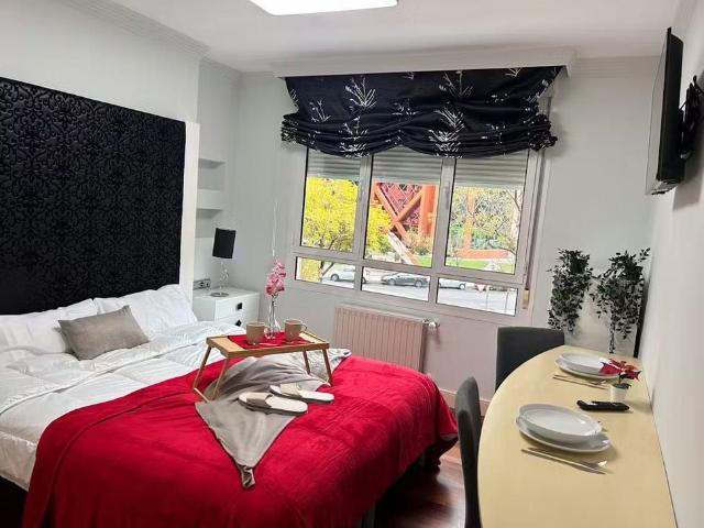 Calle de Arturo Soria, Madrid, Community of Madrid 28033