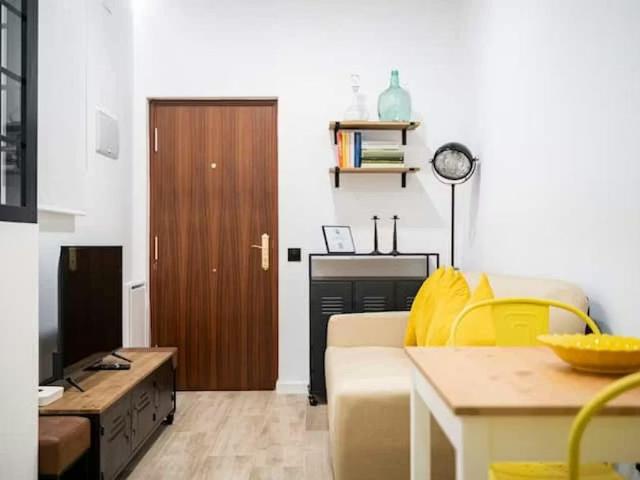 Calle de Atocha, Madrid, Community of Madrid 28012
