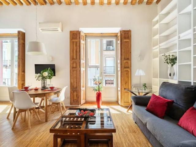 Calle de Atocha, Madrid, Community of Madrid 28012