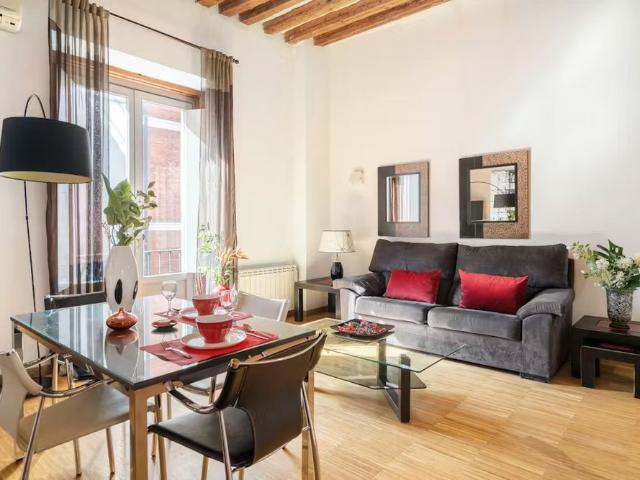 Calle de Atocha, Madrid, Community of Madrid 28012