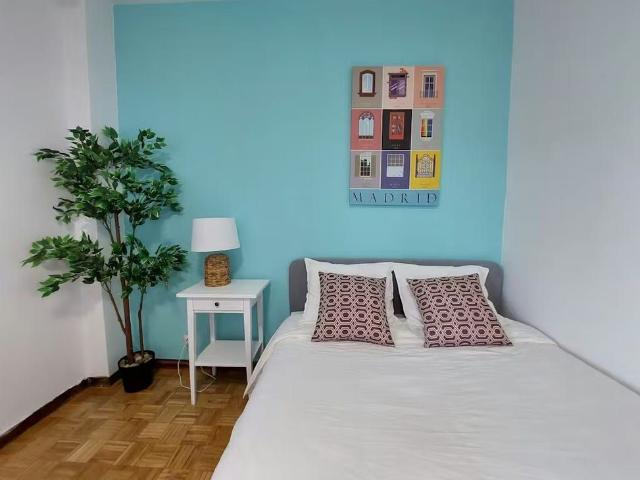 Calle de Añastro, Madrid, Community of Madrid 28033