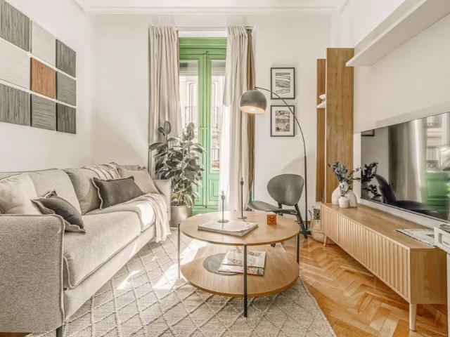 Calle de Barquillo, Madrid, Community of Madrid 28004