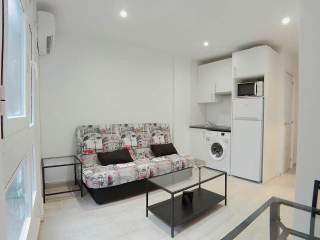 Calle de Berruguete, Madrid, Community of Madrid 28039