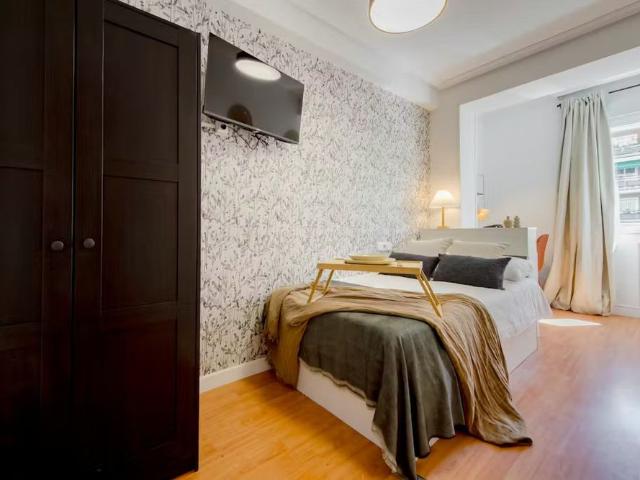 Calle de Biarritz, Madrid, Community of Madrid 28028