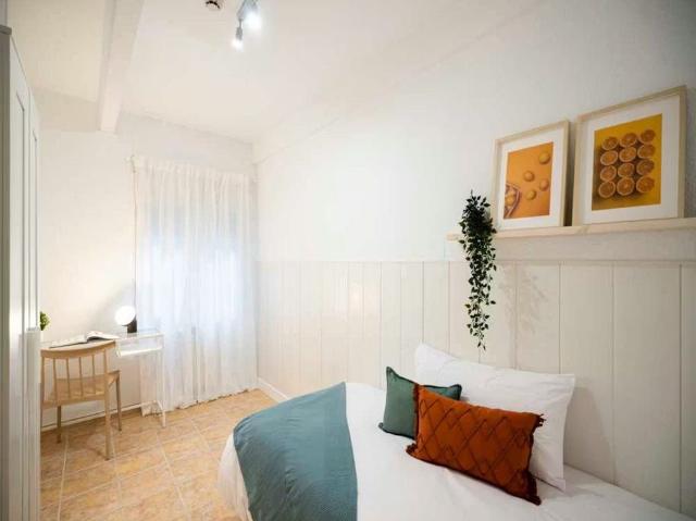 Calle de Bravo Murillo, Madrid, Community of Madrid 28020