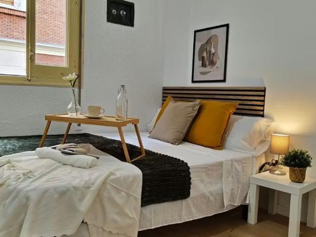 Calle de Caravaca, Madrid, Community of Madrid 28012