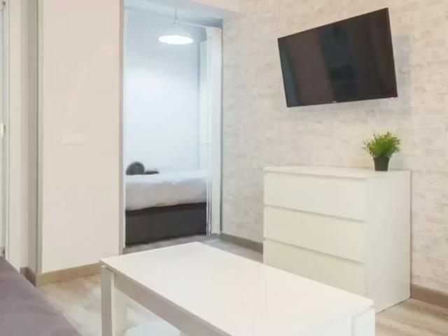 Calle de Embajadores, Madrid, Community of Madrid 28012