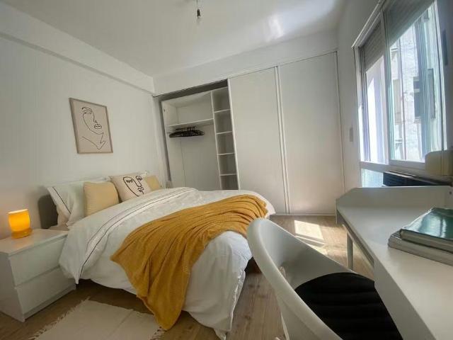 Calle de Enrique Larreta, Madrid, Community of Madrid 28036