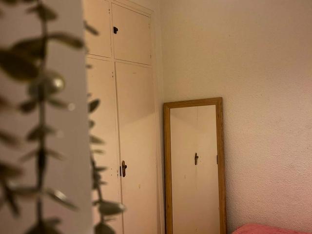 Calle de Evaristo San Miguel 19, room 4