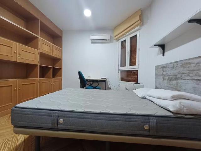 Calle de Francisco de Rojas, Madrid, Community of Madrid 28010