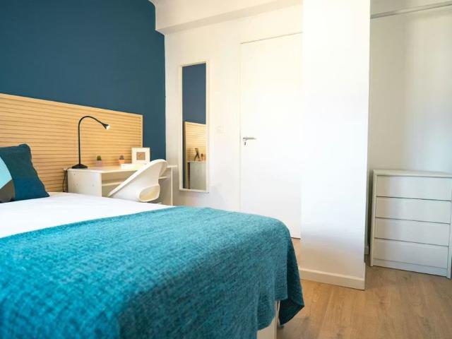 Calle de Francisco Silvela, Madrid, Community of Madrid 28002