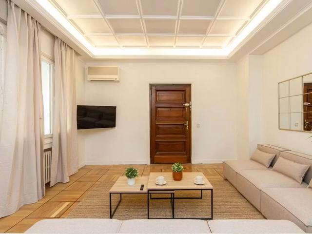 Calle de Francisco Silvela, Madrid, Community of Madrid 28028