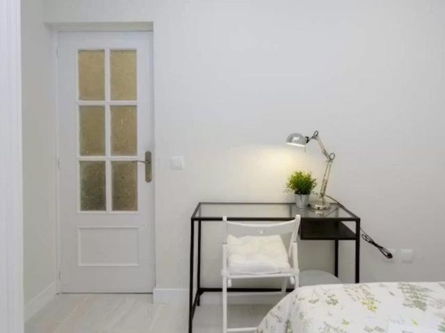 Calle de Gabriel Lobo, Madrid, Community of Madrid 28002