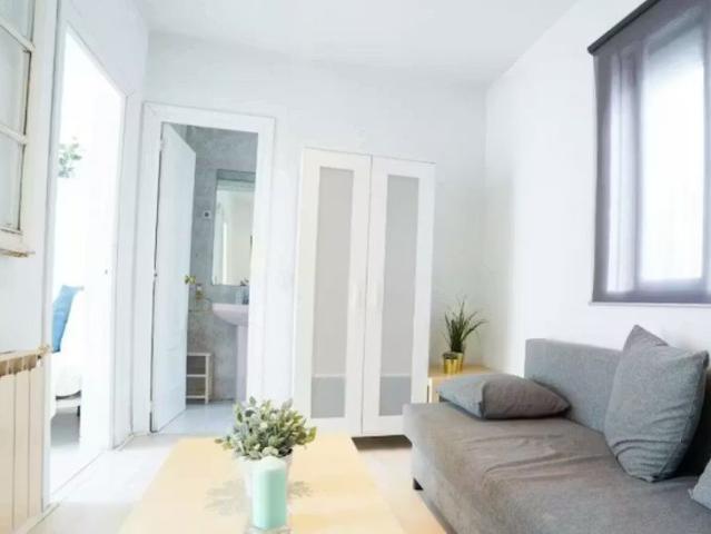 Calle de Gabriel Lobo, Madrid, Community of Madrid 28002