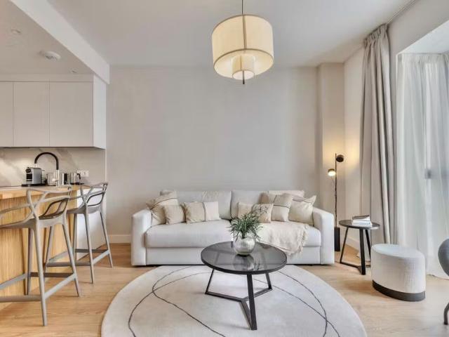 Calle de Galileo, Madrid, Community of Madrid 28015