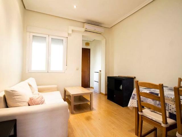 Calle de Garcilaso, Madrid, Community of Madrid 28010