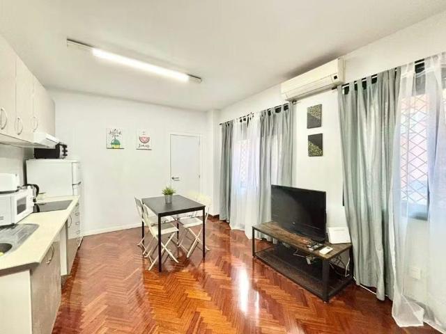 Calle de Juan de Mariana, Madrid, Community of Madrid 28045