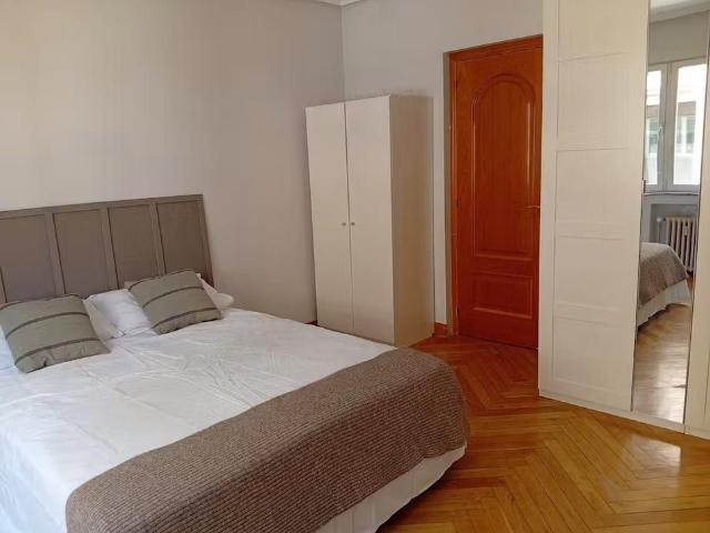 Calle de la Alameda, Madrid, Community of Madrid 28014