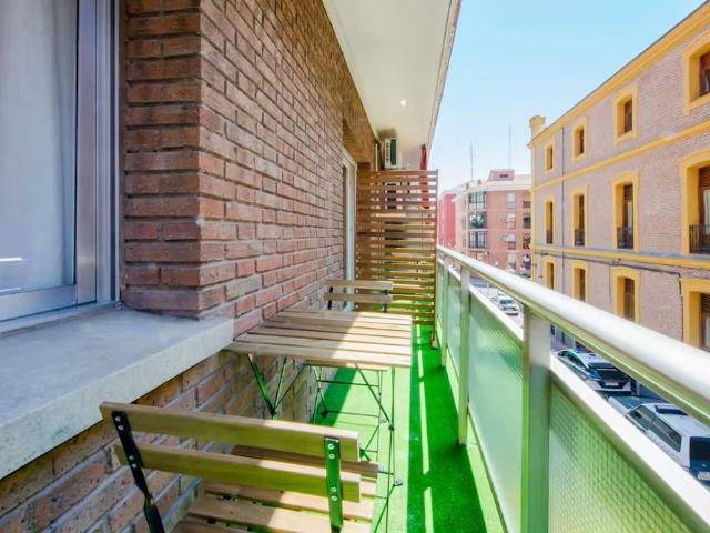 Calle de la Batalla del Salado, Madrid, Community of Madrid 28045