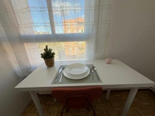 Calle de la Codorniz, Madrid, Community of Madrid 28047
