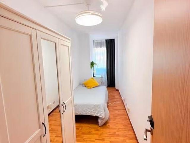 Calle de la Infanta Mercedes, Madrid, Community of Madrid 28020