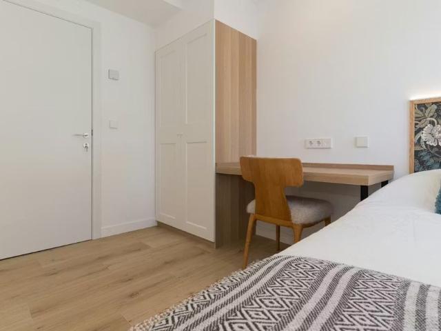 Calle de la Isla de Ons, Madrid, Community of Madrid 28035