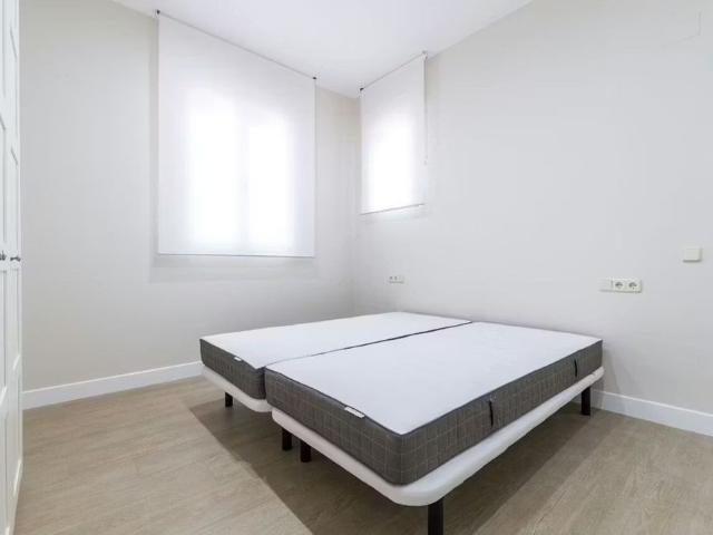 Calle de la Princesa, Madrid, Community of Madrid 28008