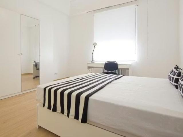 Calle de la Princesa, Madrid, Community of Madrid 28008