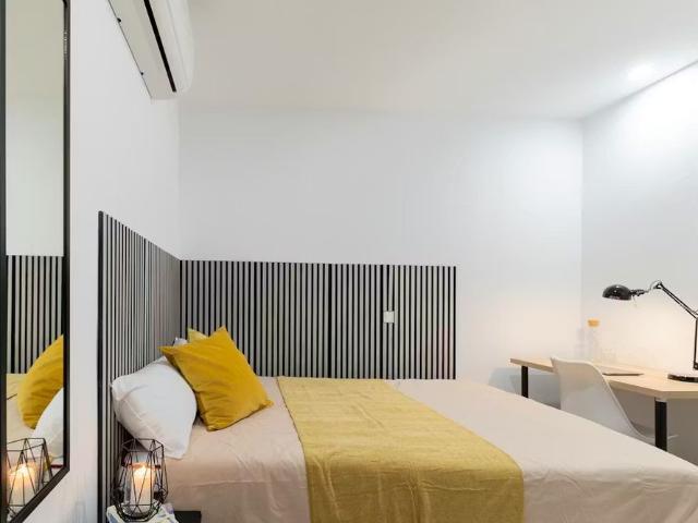 Calle de la Princesa, Madrid, Community of Madrid 28008