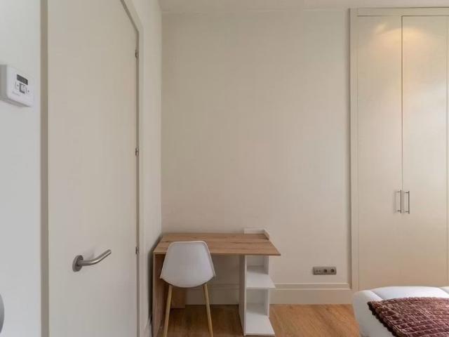 Calle de la Princesa, Madrid, Community of Madrid 28008