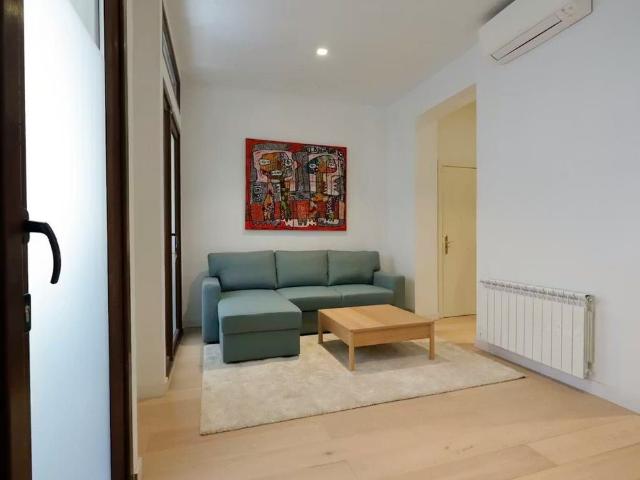 Calle de las Aguas, Madrid, Community of Madrid 28005