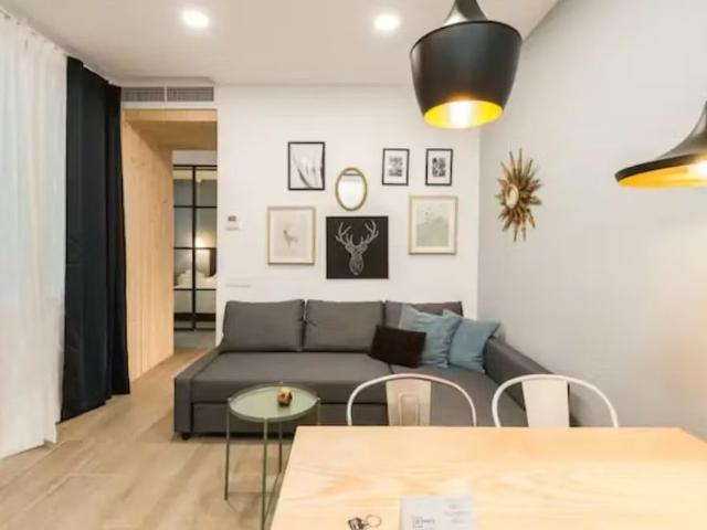 Calle de las Infantas, Madrid, Community of Madrid 28004