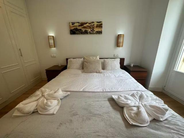 Calle de las Veneras, Madrid, Community of Madrid 28013