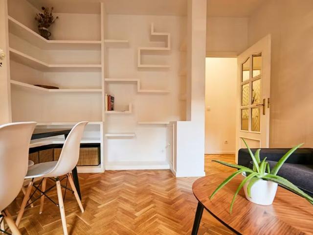 Calle de las Virtudes, Madrid, Community of Madrid 28010