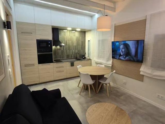 Calle de Linneo, Madrid, Community of Madrid 28005