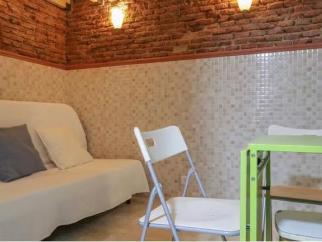 Calle de Linneo, Madrid, Community of Madrid 28005