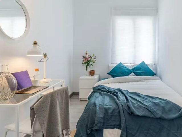 Calle de Lope de Haro, Madrid, Community of Madrid 28039