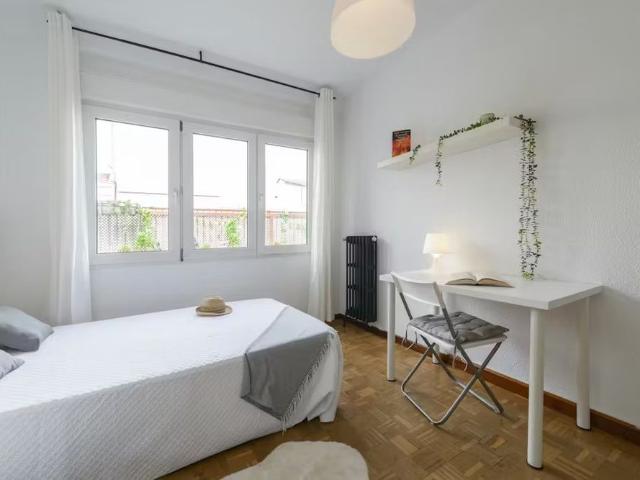 Calle de Lope de Rueda, Madrid, Community of Madrid 28009