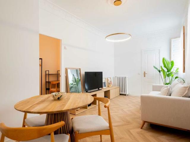 Calle de Loreto y Chicote, Madrid, Community of Madrid 28004