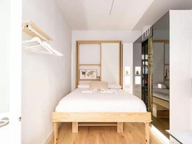 Calle de los Algodonales, Madrid, Community of Madrid 28039