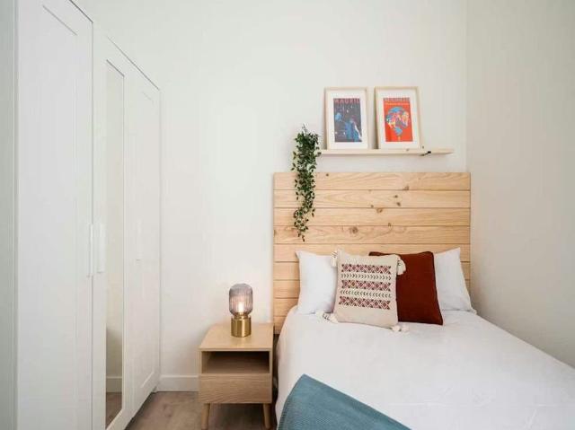 Calle de los Olivos, Madrid, Community of Madrid 28003