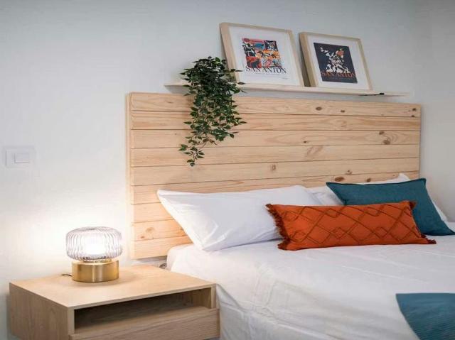 Calle de los Olivos, Madrid, Community of Madrid 28003