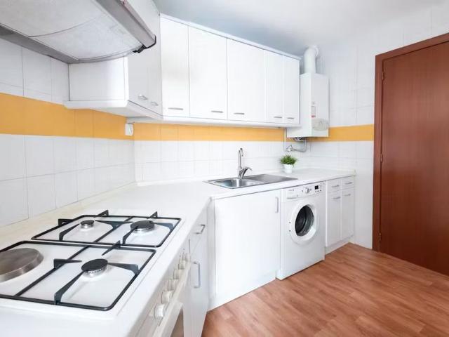 Calle de Marcelina, Madrid, Community of Madrid 28029