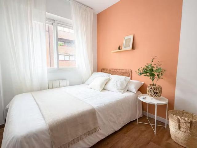 Calle de Marcelina, Madrid, Community of Madrid 28029