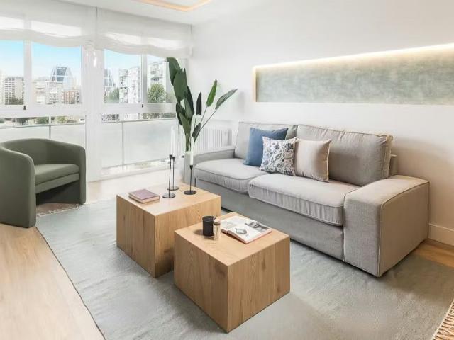 Calle de Mauricio Legendre, Madrid, Community of Madrid 28046