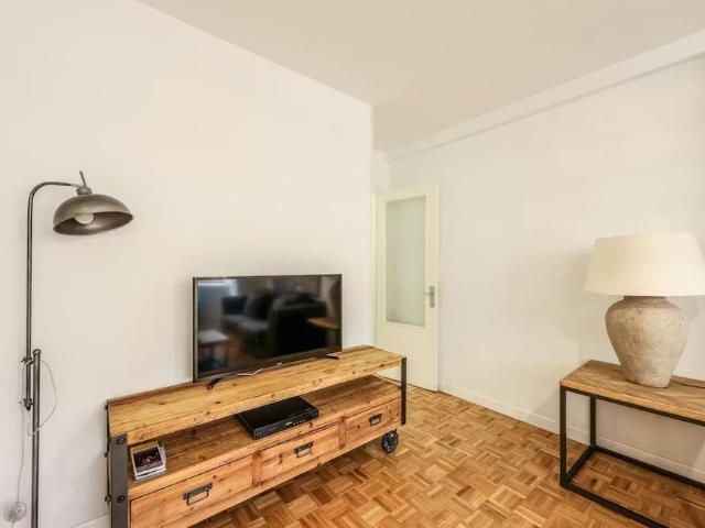 Calle de Mazarredo, Madrid, Community of Madrid 28005