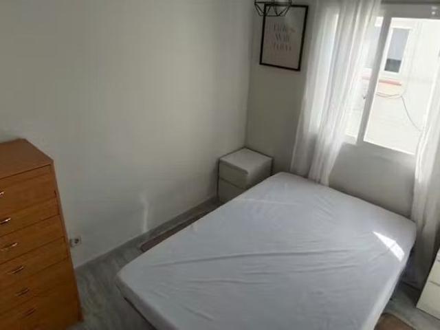 Calle de Ofelia Nieto, Madrid, Community of Madrid 28039