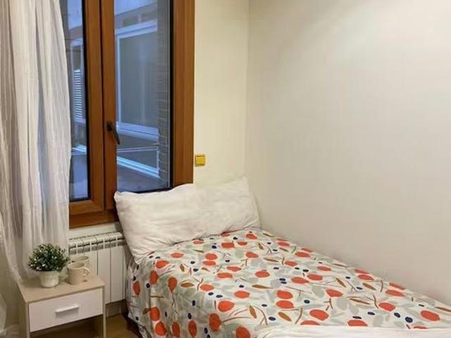 Calle de Orense, Madrid, Community of Madrid 28020