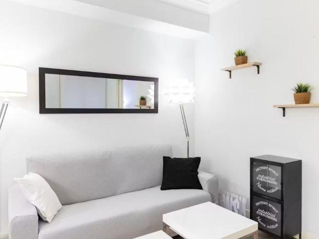 Calle de Pedro Teixeira, Madrid, Community of Madrid 28020