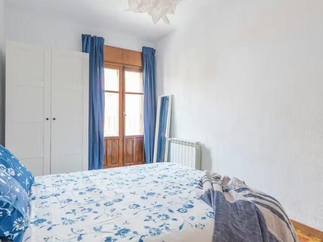 Calle de Pedro Tezano, Madrid, Community of Madrid 28039